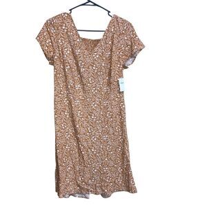 476. Old navy floral v neck Cottagecore dress size medium NWT